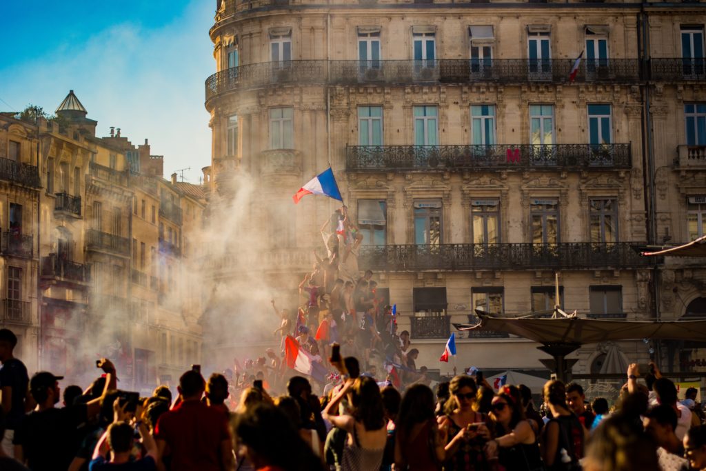 A picture of a street in France as an illustration of an article about launchin a tech startup in France